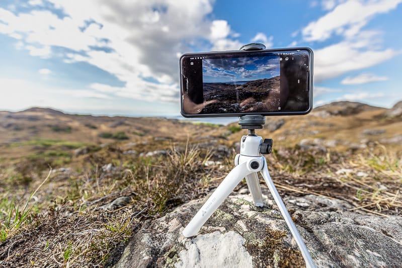 best mini tripod for smartphone best travel tripods Vanguard Vesta TT