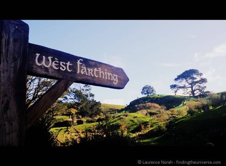 Hobbiton movie set west farthing sign