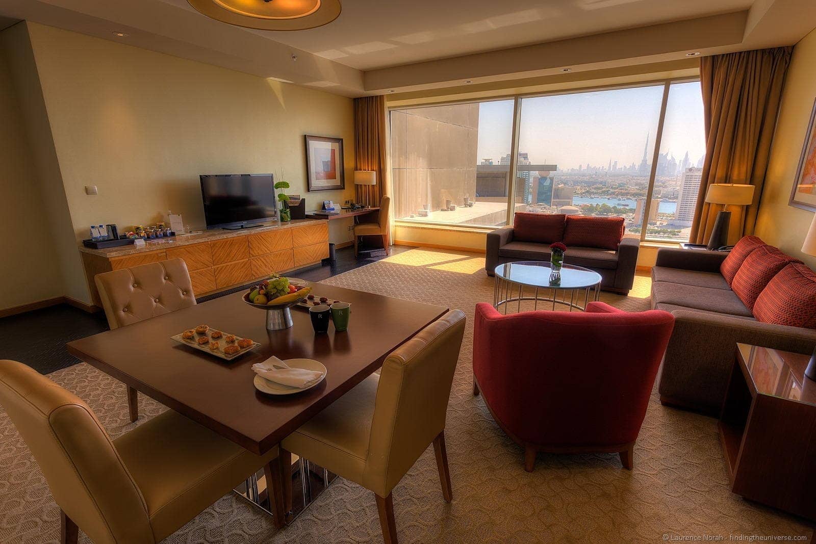 Hotel-Room-Suite-Dubai3